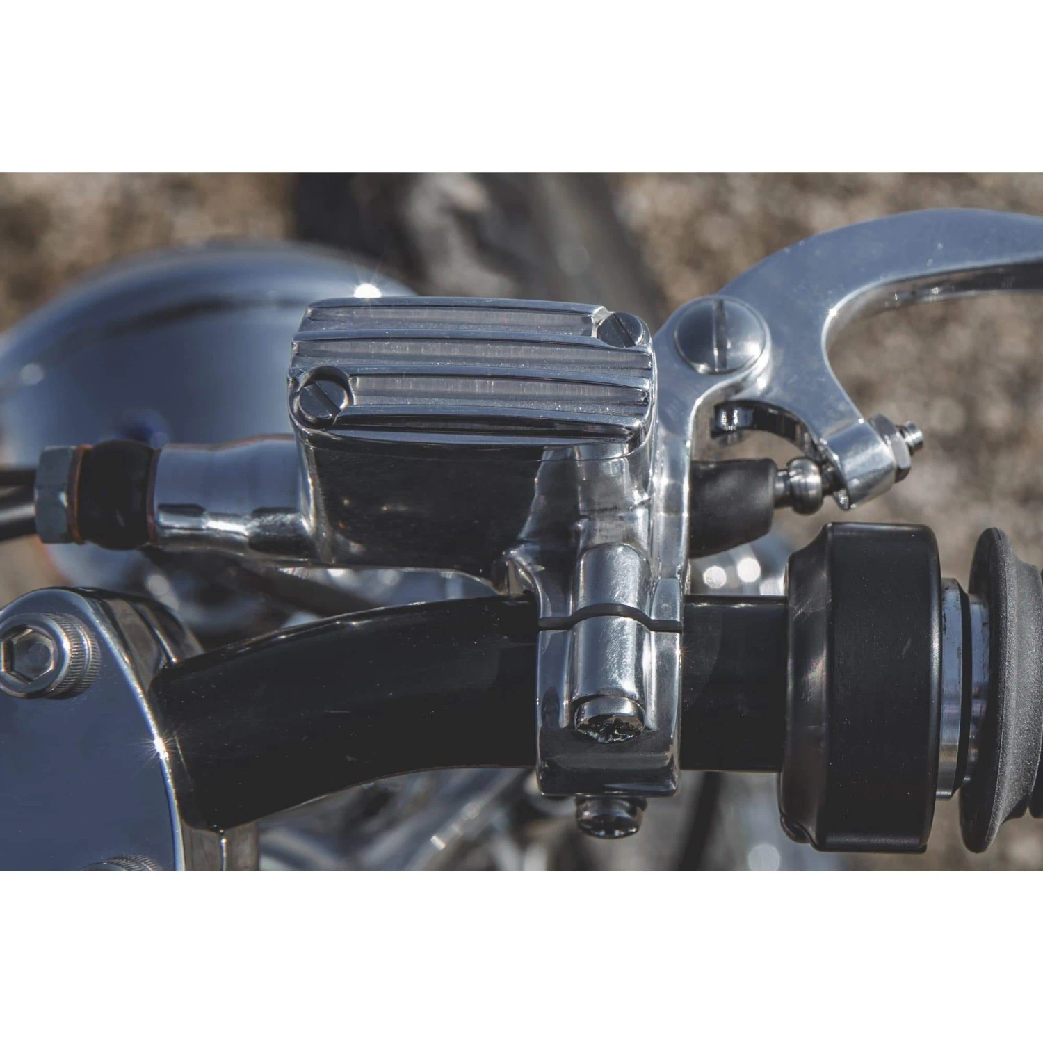 Classic 1 Inch Master Cylinder Polished Aluminum 3 Classic 1 Inch Master Cylinder Polished Aluminum - Image 3