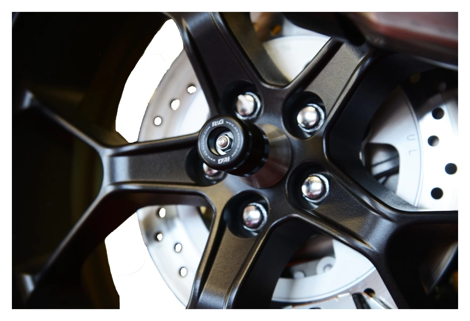 R&G Racing Spool Sliders Honda CB1000R 2018-2019 1 R&G Racing Spool Sliders Honda CB1000R 2018-2019